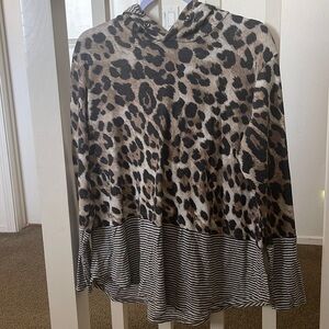 Light weight leopard print and stripped hooded long sleeve